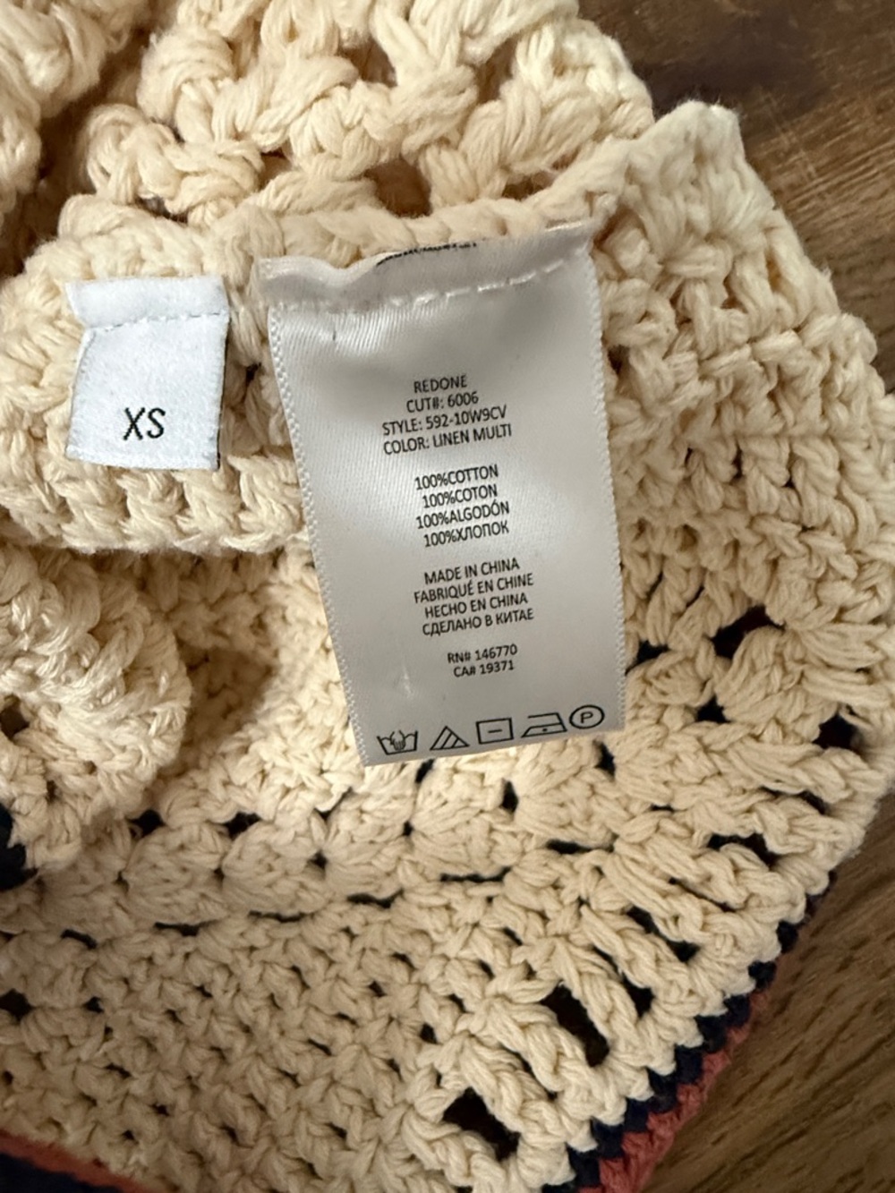 Re/Done 100% Cotton Crochet Crew Neck Vest with Red Trim - Picture 3 of 7